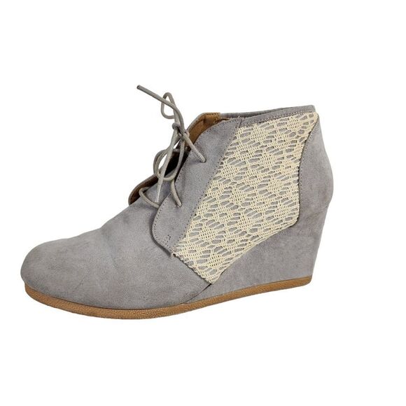 Maurice’s Gray Overlay lace  Wedge Heels - Picture 1 of 8